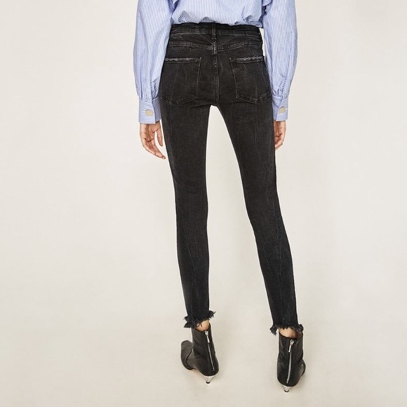 Zara dark wash jeans - Picture 2 of 8